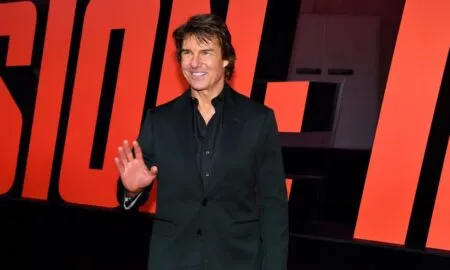 descarga 2025 05 20T223926.990 450x270 - Tom Cruise desata euforia en la CDMX