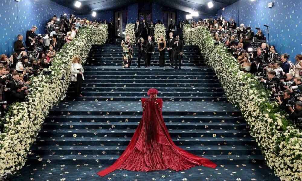 gqnvo4 w4aawmcr 1000x600 - Los looks que destacaron en la noche de la Met Gala 2025