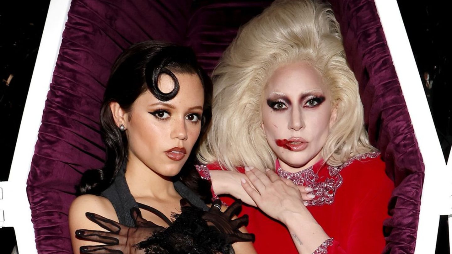 01 lady gaga trifft als lehrerin auf jenna ortega 1 1 spoton article 1100073 - Lady Gaga confirmó su participación en la segunda temporada de ‘Merlina' 