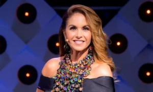 10521 Retador19 09 07 300x180 - Lucero regresa a las películas después de 20 años