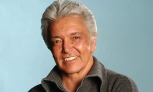 descarga 2025 06 19T170459.558 300x180 - Confirman que Alberto Vázquez fue sometido a un cateterismo