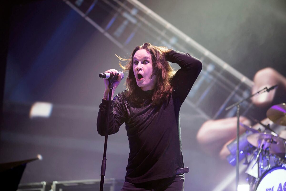 Ozzy 2 1200x800 - Ozzy Osbourne, leyenda del rock ha fallecido