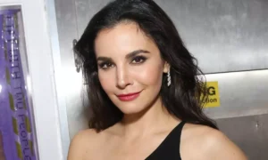 descarga 85 300x180 - Martha Higareda hace su primera aparición embarazada