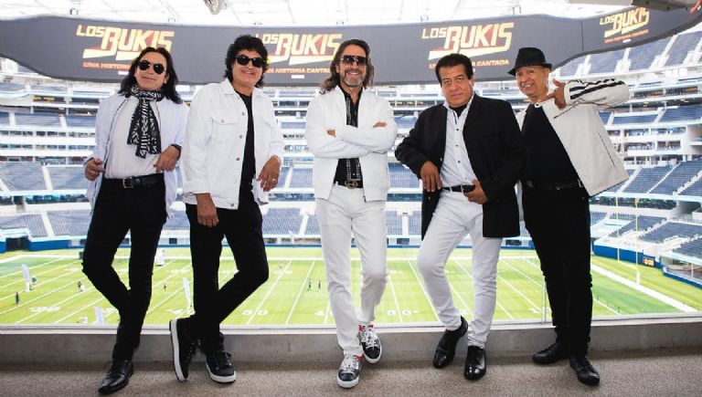 f768x1 476343 476470 5050 - "Los Bukis" reciben su estrella en el Paseo de la Fama de Hollywood