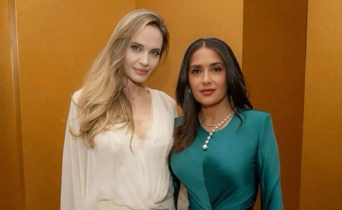 salma hayek y angelina jolie - Salma Hayek y Angelina Jolie llegan a Veracruz