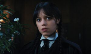 Cuando saldra la tercera temporada de Merlina Esto sabemos 300x180 - Netflix confirma "Merlina 3" antes del estreno de la segunda temporada
