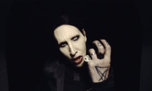 2078202 300x180 - Marilyn Manson ya está en San Luis Potosí para su presentación 