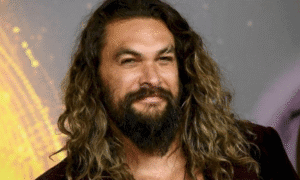 Jason Momoa sin barba el actor se afeito despues de 6 anos y luce irreconocible 300x180 - Jason Momoa se quita su icónica barba 