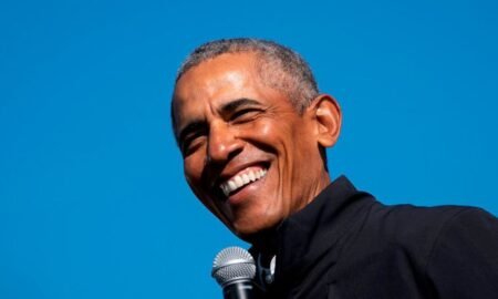 cnne 930949 barack obama libros 450x270 - Barack Obama admite que ser presidente afectó su relación