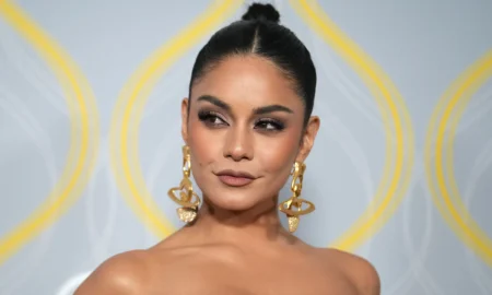 vanessa hudgens 450x270 - Vanessa Hudgens enternece las redes sociales