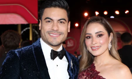 bea632c01279 gettyimages 2184847905 450x270 - Carlos Rivera y Cynthia Rodríguez conquistan la alfombra roja 