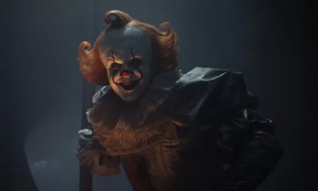 bill skarsgard IT Welcome to Derry 450x270 - “Welcome to Derry: la precuela que revive nuestros horrores”