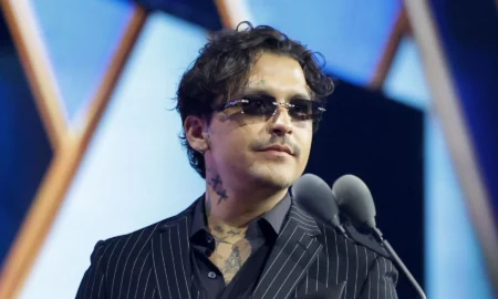 ca259b340fce gettyimages 2246603385 450x270 - La polémica de Christian Nodal tras cantar “Stand by Me” en vivo