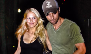 f4e269612fc7 enriquegtres1 t 300x180 - Anna Kournikova y Enrique Iglesias agrandan la familia: ya son seis