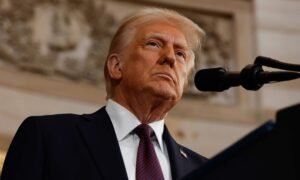 16415002 300x180 - Trump invierte en Netflix y Warner tras anuncio de fusión