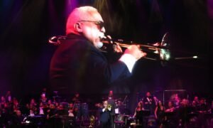 Willie colon 1 300x180 - Willie Colón fallece a los 75 años: la salsa despide a un ícono