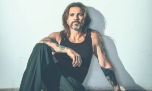 juanes especial 300x180 - Juanes hace historia en Viña del Mar 2026