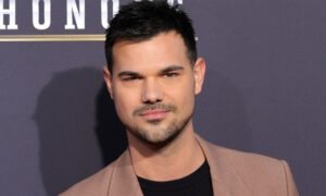 Taylor Lautner 300x180 - Taylor Lautner será padre: anuncia embarazo con su esposa