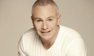 be4ef24b 6093 463c 957b fad51ea44e9a 1160x700 1 300x180 - Alex Gou reacciona a polémica de Cry con reportera